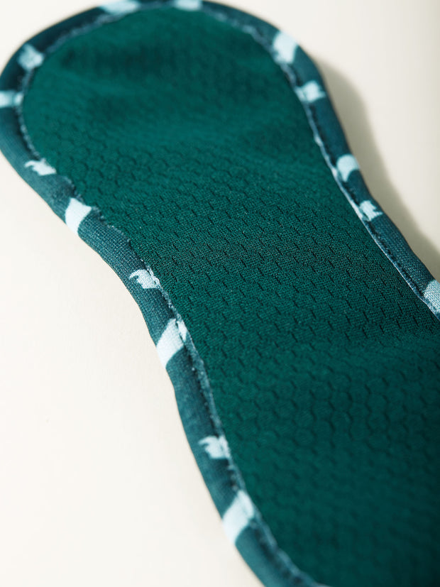 Celeste green liner close up