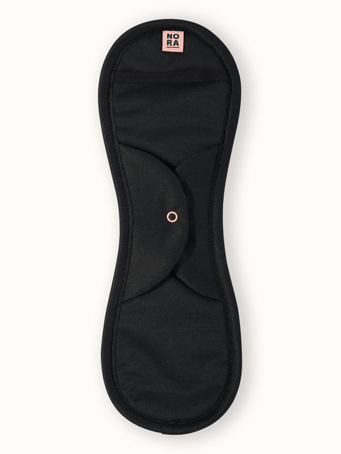 Maxi black pad front