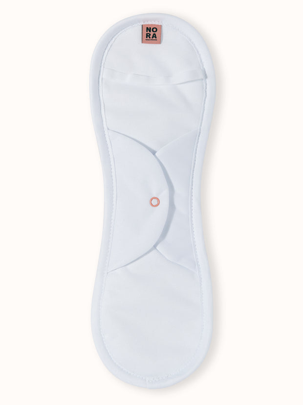 Maxi white pad front