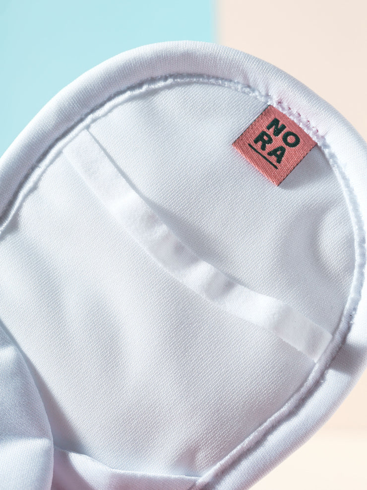 Maxi white pad tags