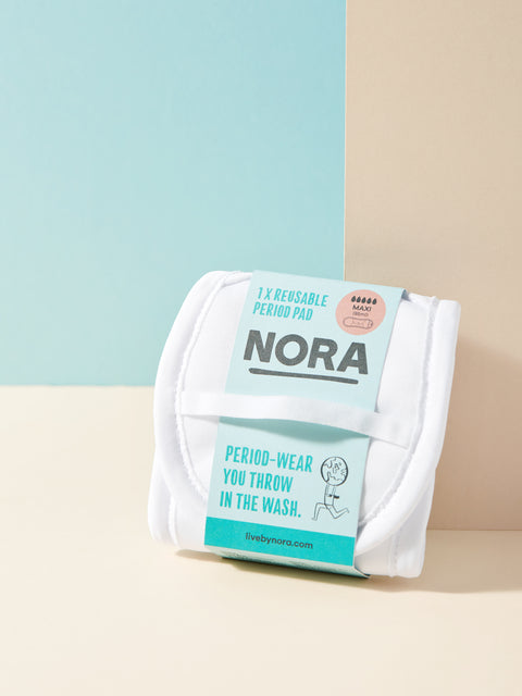 Maxi white pad folded
